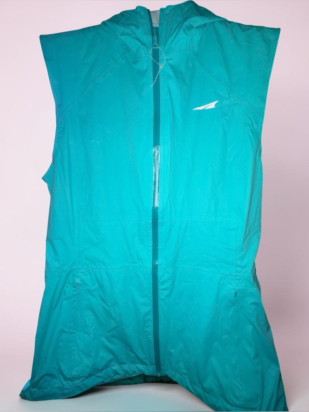 Altra Lightweight Teal Wind Vest with Hood -Womens sm. Like new.
